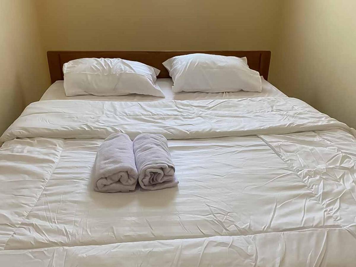 Palace Syariah Homestay Redpartner Banyuwangi  Ngoại thất bức ảnh